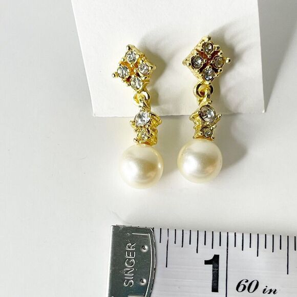 Vintage Avon Earrings Gold Tone Rhinestone Pearl Drop Sparkle Glam 80s 90s - Picture 9 of 16